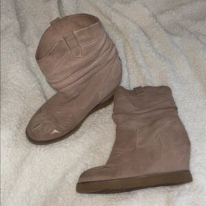 Luxe Women's Tan Suede Ankle Boots